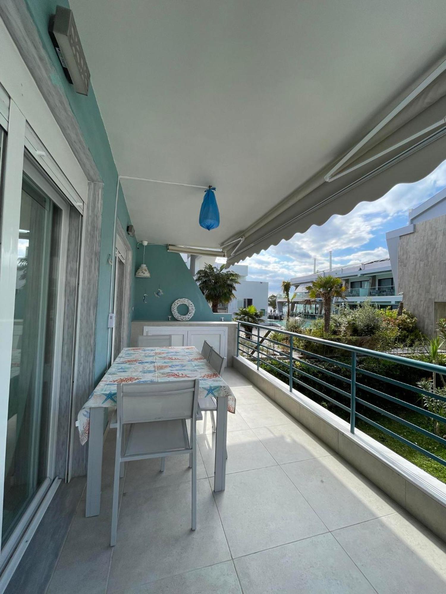 Little Bay House * Toroni